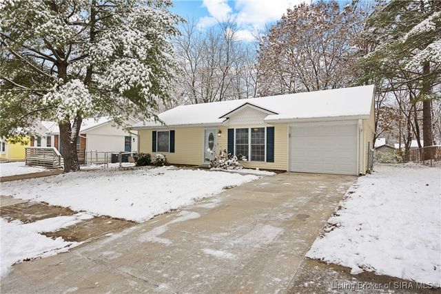 934 Pennsylvania Avenue, Jeffersonville, IN 47130