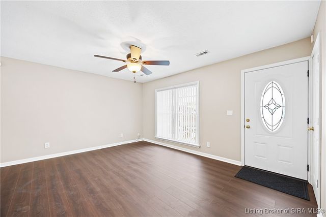 934 Pennsylvania Avenue, Jeffersonville, IN 47130