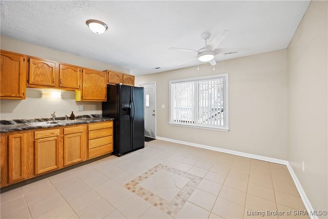 934 Pennsylvania Avenue, Jeffersonville, IN 47130