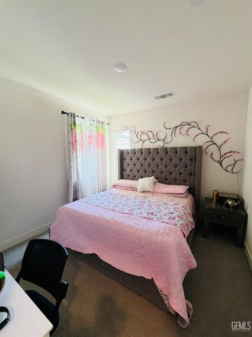 14902 Pemberley Passage Avenue, Bakersfield, CA 93311