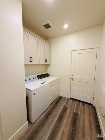 14902 Pemberley Passage Avenue, Bakersfield, CA 93311