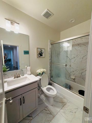 14902 Pemberley Passage Avenue, Bakersfield, CA 93311