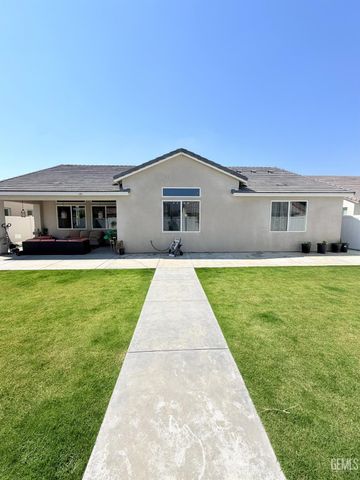14902 Pemberley Passage Avenue, Bakersfield, CA 93311