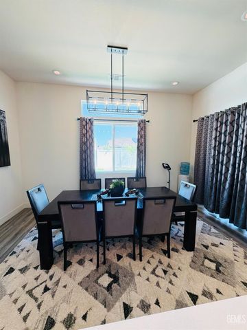 14902 Pemberley Passage Avenue, Bakersfield, CA 93311