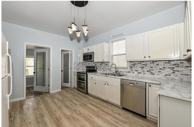 1320 Milwaukee AVENUE, South Milwaukee, WI 53172