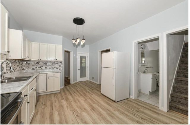 1320 Milwaukee AVENUE, South Milwaukee, WI 53172