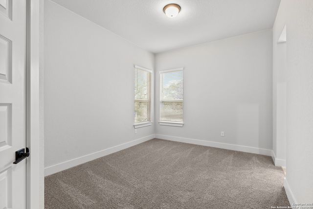 222 Raven Road, Castroville, TX 78009