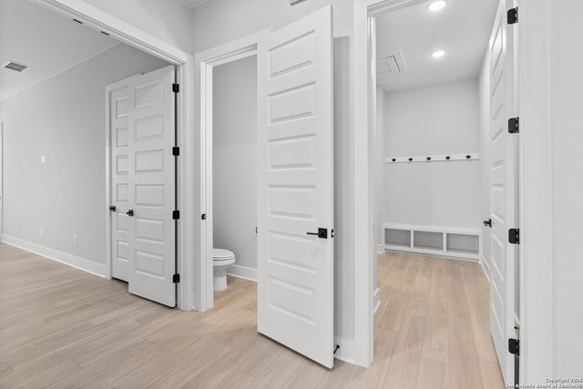 222 Raven Road, Castroville, TX 78009