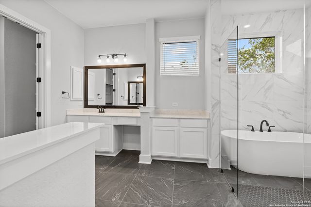 222 Raven Road, Castroville, TX 78009