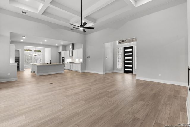 222 Raven Road, Castroville, TX 78009