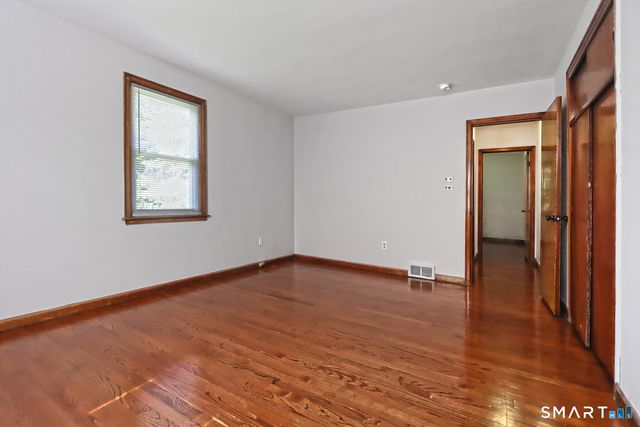 53 Raycroft Street, Milford, CT 06461