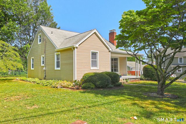 53 Raycroft Street, Milford, CT 06461