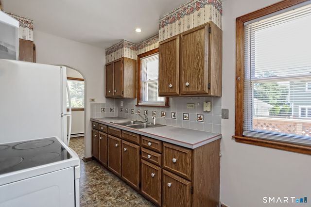 53 Raycroft Street, Milford, CT 06461