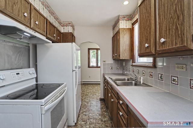 53 Raycroft Street, Milford, CT 06461