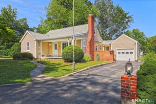 53 Raycroft Street, Milford, CT 06461