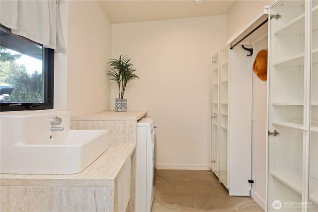 5453 Harborside Lane, Freeland, WA 98249