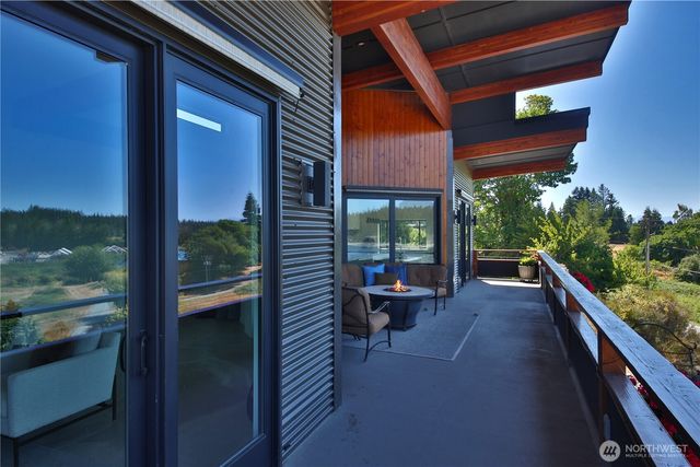 5453 Harborside Lane, Freeland, WA 98249