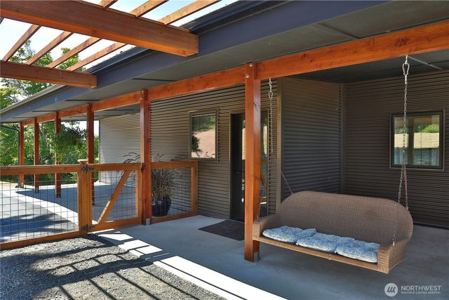 5453 Harborside Lane, Freeland, WA 98249