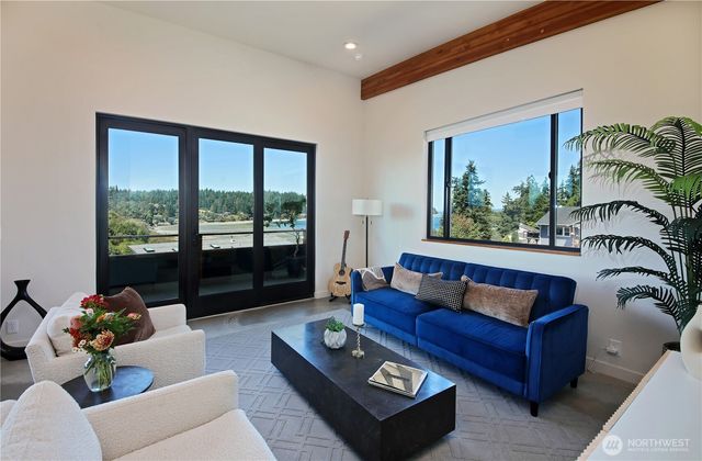 5453 Harborside Lane, Freeland, WA 98249