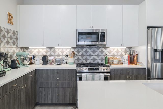 2624 Metcalfe RD 24, Austin, TX 78741