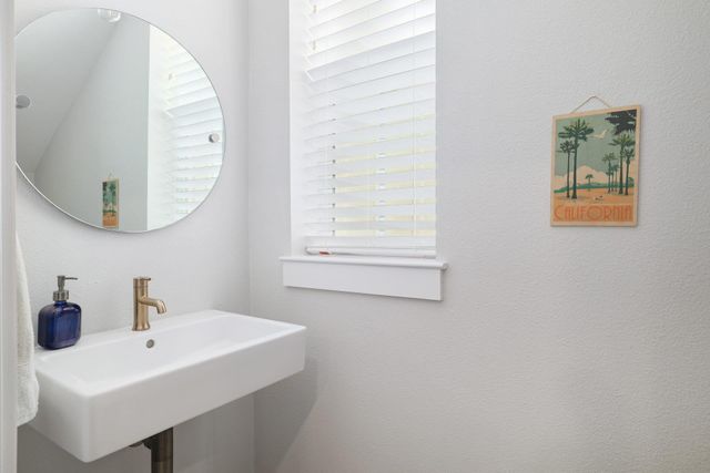 2624 Metcalfe RD 24, Austin, TX 78741