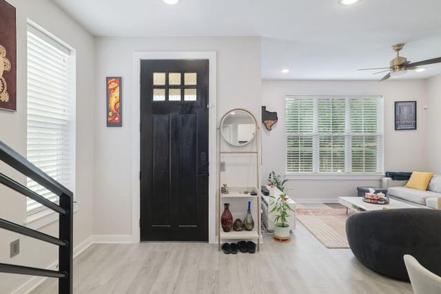 2624 Metcalfe RD 24, Austin, TX 78741