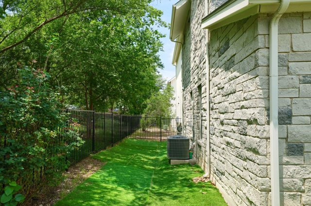 2624 Metcalfe RD 24, Austin, TX 78741