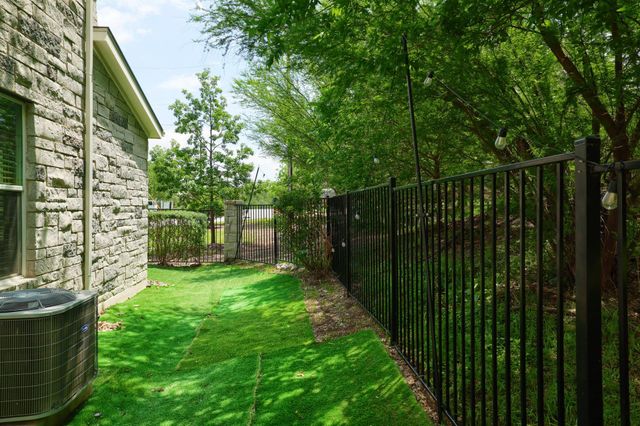 2624 Metcalfe RD 24, Austin, TX 78741