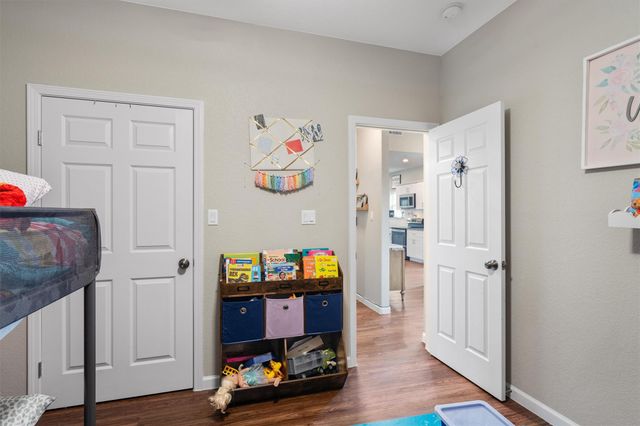 226 Spruce Ave, Luling, TX 78648