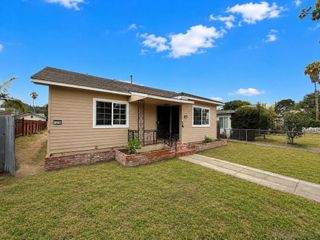 127 W 5th Ave, Escondido, CA 92025