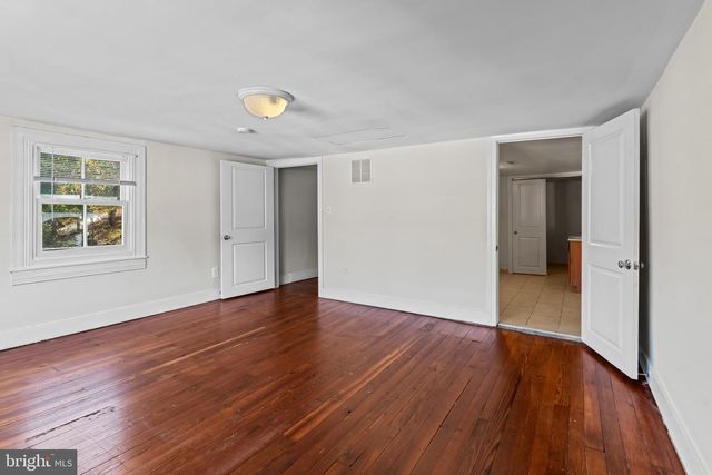 8473 MAIN ST, Ellicott City, MD 21043