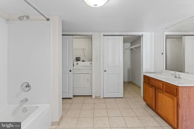 8473 MAIN ST, Ellicott City, MD 21043