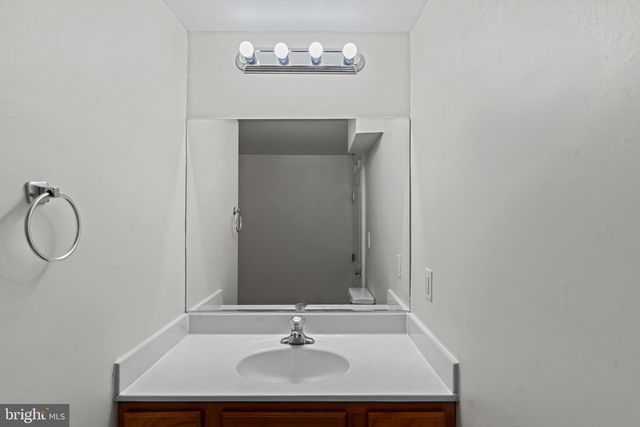 8473 MAIN ST, Ellicott City, MD 21043