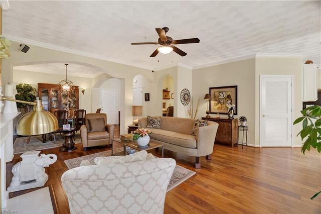 2821 Majestic Oak CT, Virginia Beach, VA 23456