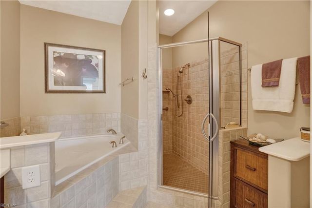 2821 Majestic Oak CT, Virginia Beach, VA 23456