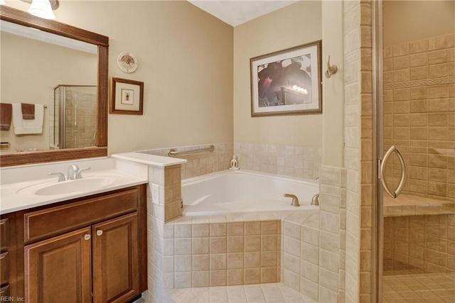 2821 Majestic Oak CT, Virginia Beach, VA 23456