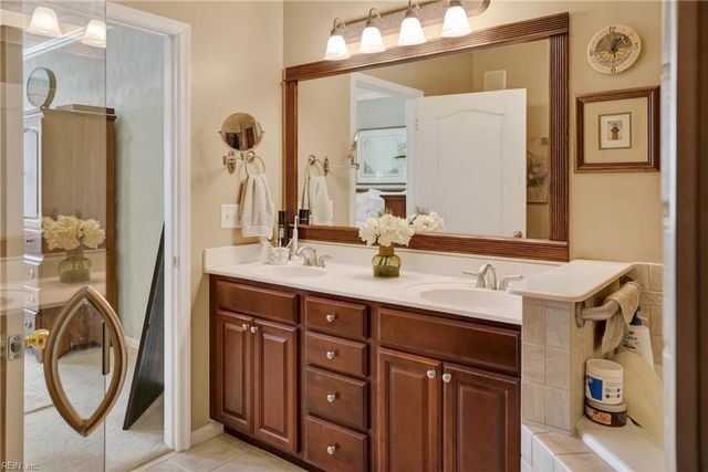 2821 Majestic Oak CT, Virginia Beach, VA 23456