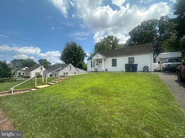6909 KENFIG DR, Falls Church, VA 22042