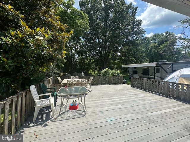 6909 KENFIG DR, Falls Church, VA 22042