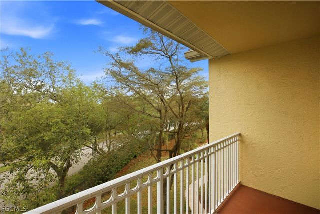 15590 Ocean Walk CIR 313, Fort Myers, FL 33908