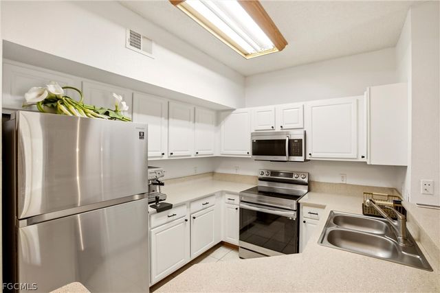 15590 Ocean Walk CIR 313, Fort Myers, FL 33908