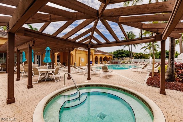 15590 Ocean Walk CIR 313, Fort Myers, FL 33908