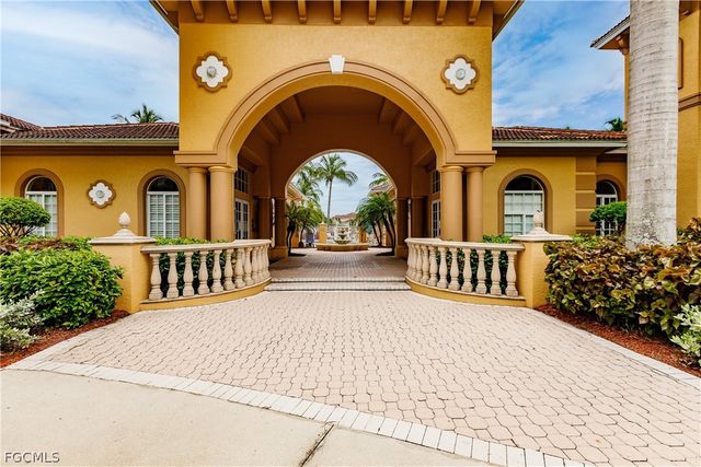 15590 Ocean Walk CIR 313, Fort Myers, FL 33908