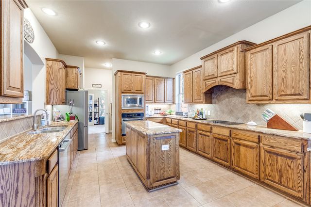 11091 Apple Valley Drive, Frisco, TX 75033