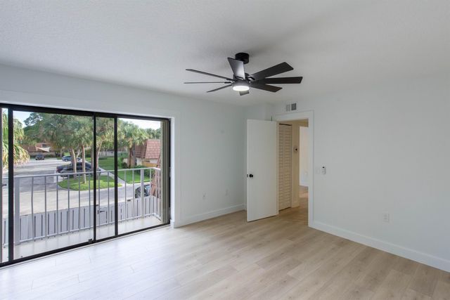 855 Blue Ridge Circle, West Palm Beach, FL 33409