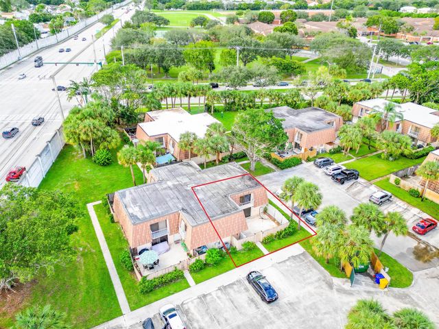 855 Blue Ridge Circle, West Palm Beach, FL 33409