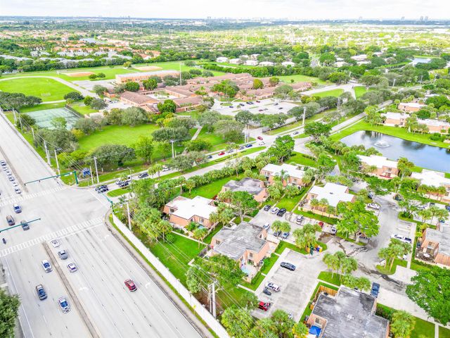 855 Blue Ridge Circle, West Palm Beach, FL 33409