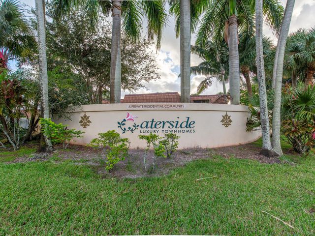 855 Blue Ridge Circle, West Palm Beach, FL 33409
