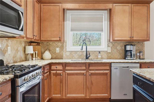 102 N Mountain Brooke Drive, Ball Ground, GA 30107