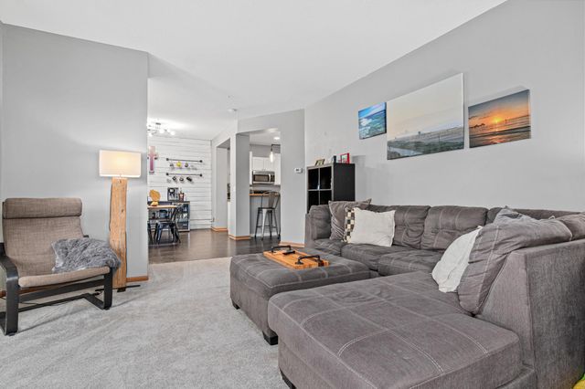 9620 Washington Boulevard 1, Chanhassen, MN 55317